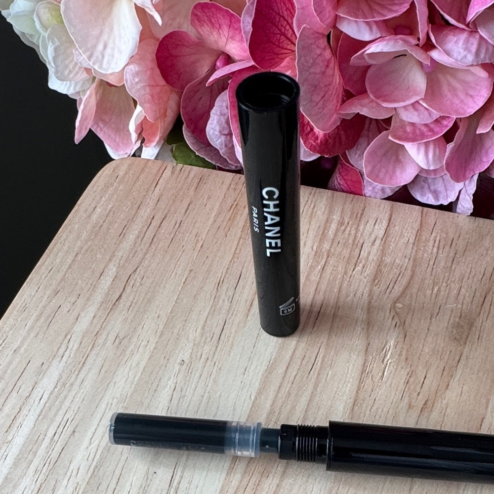 CHANEL Chanel Signature De Chanel Stylo Eye Pen 10 Noir - Picture 2 of 3